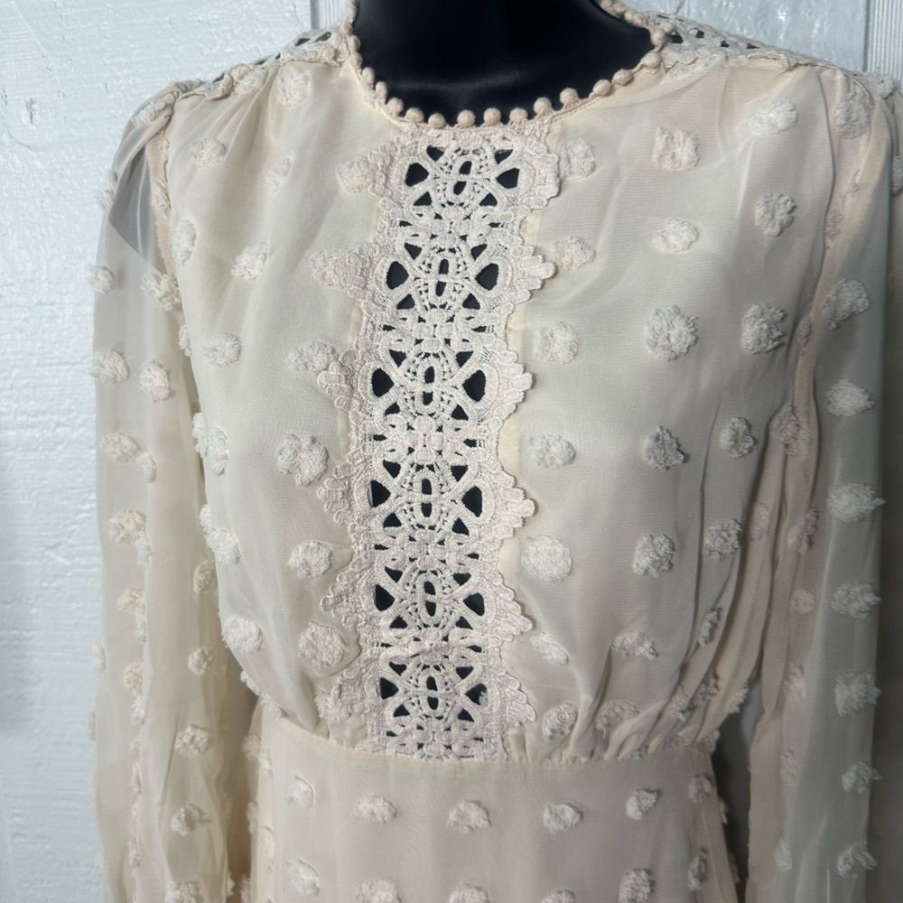 Lulus Beige Long Sleeve Dress Size XXS EUC - Picture 4 of 9